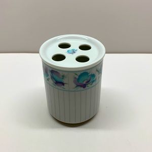Andre Richard Sabrina porcelain floral toothbrush holder Japan